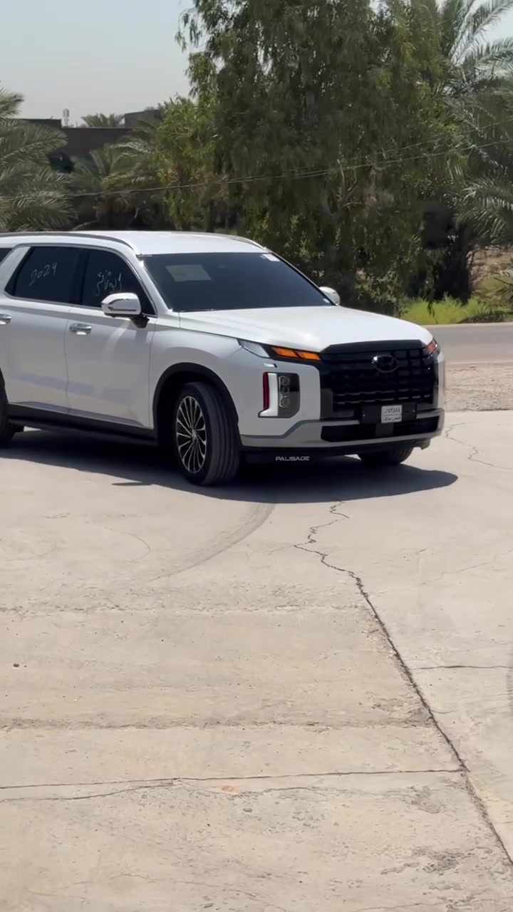 �
الفخامة، الراحة، والقوة اجتمعت بسيارة وحدة 🚘✨

 للبيع سيارة هونداي باليسايد 2024 وينه اليدور الراحه والامان دخول جديد وارد كوري 

🚘 Hyundai Palisade 2024

✨ فول مواصفات عدا الفتحة بعده الفحص والمعاينه تبينه  اكو كلير بل قبق الجنطه  فقط 

🔢 رقم بغدادشهداء وكاله عامه  دخول جديد وارد كوري 

المواصفات: 🔹 تحكم بصمة مع خاصية التقدم والرجوع

🔹 تشغيل عن بُعد

🔹 العداد10الف 

🔹 ترحيب ذكي عند الاقتراب

🔹 سماعات Harman Kardon

🔹 رادارات محيطية من جميع الجهات

🔹 حساسات أمامية وخلفية – 12 حساس

🔹 5 كاميرات مع نظام رؤية 360°

🔹 كراسي Memory

🔹 كراسي جلد أبيض فاخر

🔹 جميع الكراسي كهربائية مع تدفئة وتبريد

🔹 كراسي VIP

🔹 تبريد مركزي أمامي وخلفي بتحكم منفصل

🔹 شفتات تحكم خلف المقود

🔹 مرايا جانبية: هيتر + تعتيم + إضاءة LED عند الاقتراب + رادار جانبي

🔹 صندوق كهربائي شفط، يفتح عند الاقتراب، مع 4 وضعيات للفتح

🔹 محرك 3.8L V6

📞 للاستفسار: *********** اواتصل *********** وبيك خير ودلل مكان السياره نجف كوفه قرب جسرلامام علي 😘لامانه السياره بل حقيقه بعد احله من الصور
