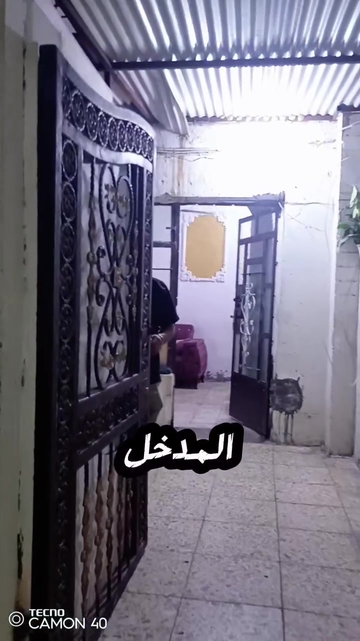 ### *للرهن - بغداد / الحرية الثانية*
بيت مساحة 60م²  
*التفاصيل*: ٣ غرف نوم + خدمات  
*الموقع*: قريب شارع العام  
*مبلغ الرهن*: 30 مليون  
*بدل الإيجار*: 150 ألف شهرياً  
*غير قابل للتفاوض*

*للاستفسار: مكتب السدرة - إبراهيم السعدي* ***********
