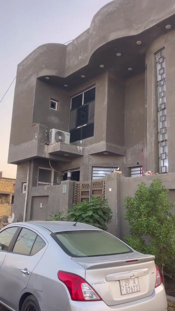 مشتمل للبيع مربع مساحه ١٠٠م منطقة الدبيه الثالثه 
***********
***********
