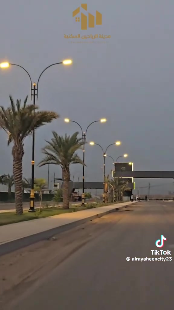 دار للايجار في مجمع الرياحين السكني قرب معسكر التاجي

مساحته 200 متر حديقه وكراج
يحتوي على ثلاث غرف نوم وصاله ومطبخ وخدمات 3

سعر الايجار الشهري 700

هـ ***********
