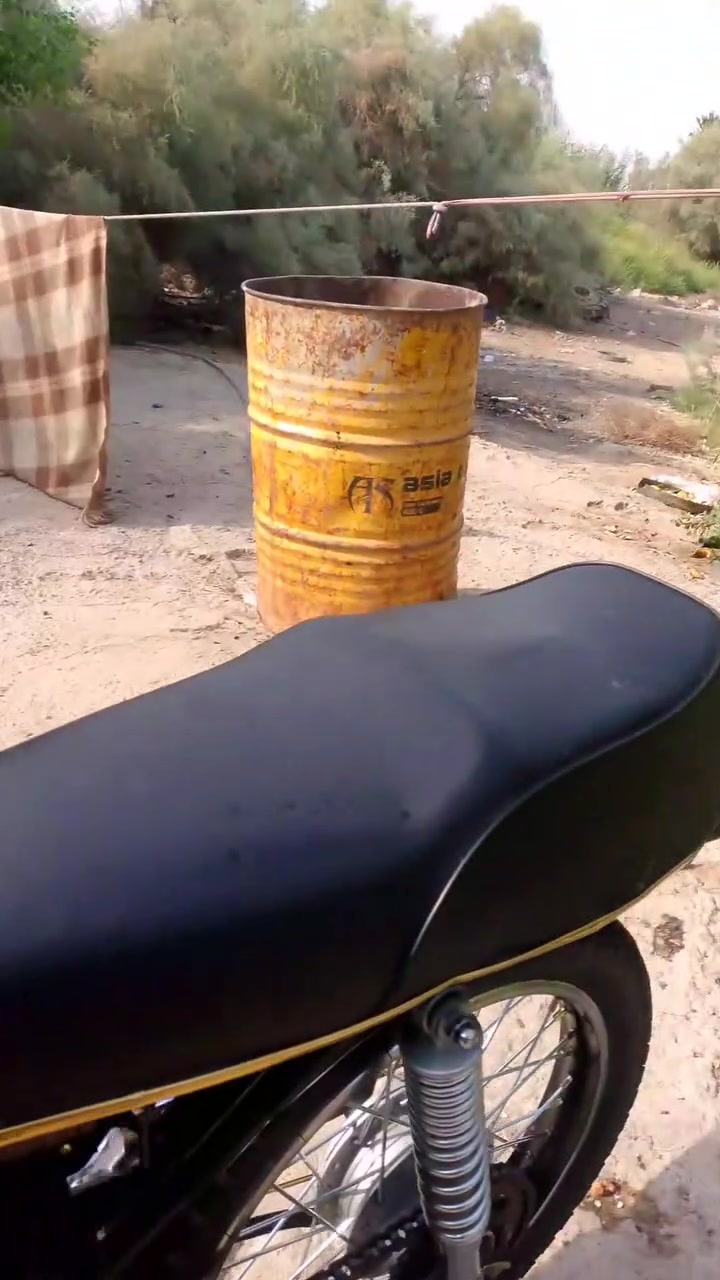 دراجه نامه للبيع محرك يخبل لا بي صوت لا هاي توه مشدودله كاور نتنس ب50 الف وياله هاي كله جديد  تعمير كله 26 ما عده المحرك سعر 390 وبيه مجال قليل كلش رقمي*********** ناصريه مركز
