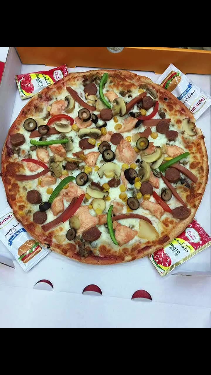 🇮🇹🍕 البيتزا الإيطالية بكل أنواعها ونكهاتها
تلقاها عند جوانه ❤️🔥
بيتزا ولحم بعجين جوانه… الطعم الإيطالي بطابع مميز.

📍العنوان حلة – مجسر الثورة – قرب أسواق 24 ساعة 🕐 من 1 الظهر لحد 2 بالليل
📞 للطلب والتوصيل: *********** *********** *********** ***********
🚗 توصيل سريع لحد باب البيت
