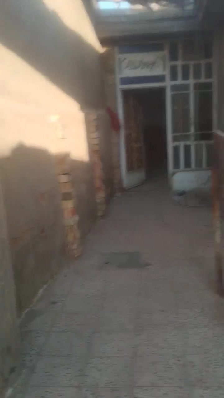 سلام عليكم ورحمه يوجد بيوت للايجار
1/بيت كبير بناء حديث 
2/بيت صغير بناء حديث 
3/بيت كبير 

المكان جسر ديالى القديم قرب ملعب اسلام 

الاستفسار/***********
