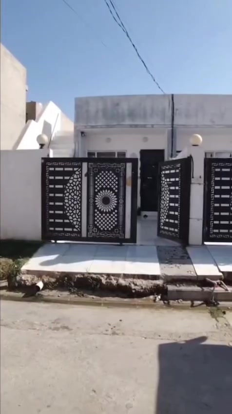 بيت بلاديه 100 متر بل 77 خلف التجاري السعر 42 بي مجال الشراي يتصل ***********
