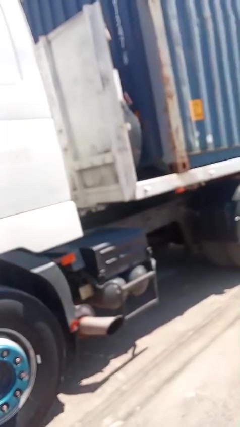سلام عليكم سياره فالفو موديل ٢٠٠١ مكينه جديده تخم تاير السياره بسمنا السنويه ل٣٠ السعر 210 الشراي يتصل على الرقم *********** مكاني بغداد
