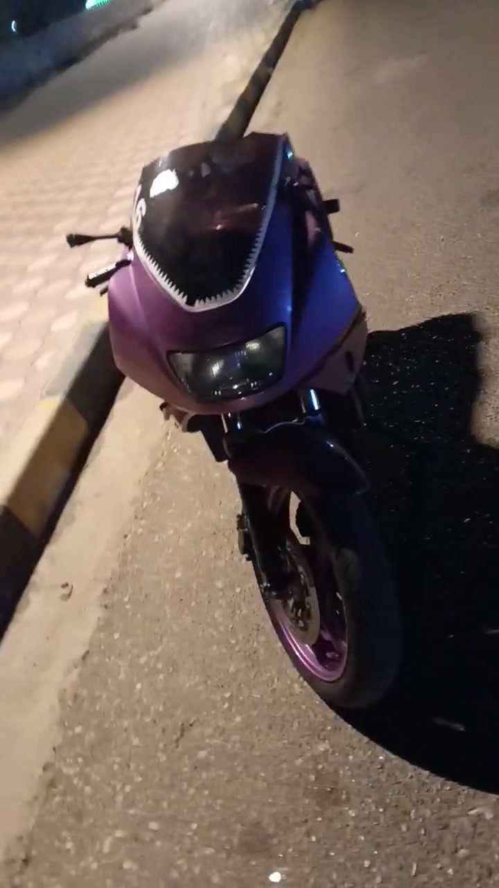 سلام عليكم بطح سيبي 400 قرش ساسوكي البيع دراجه نضيفه وشغاله كهرباياته شغاله كله نكره سلف دراجه ما مفتوحه التنبيهه الدراجه  ﴿بدون بدون ﴾( اوراق ) مكفوله عشائر الاستفسار عله هاذه الرقم ***********
