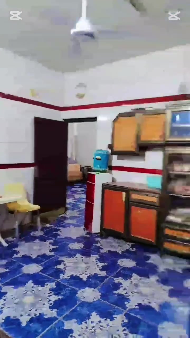 السلام عليكم
بيت للبيع

 في منطقة الكفاءات الشارع المقابل مستشفى الزهراء
مساحة 300 متر 
صور الطابق الأرضي هذا
الطابق الاول بي ثلاث غرف وصاله وحمامات. وسطح
والطابق الاخير سطح ودرج
وكذالك يوجد في الطرمه مشتمل ثلاث طوابق
بسعر كلش مناسب
للتواصل مع الرقم
***********

