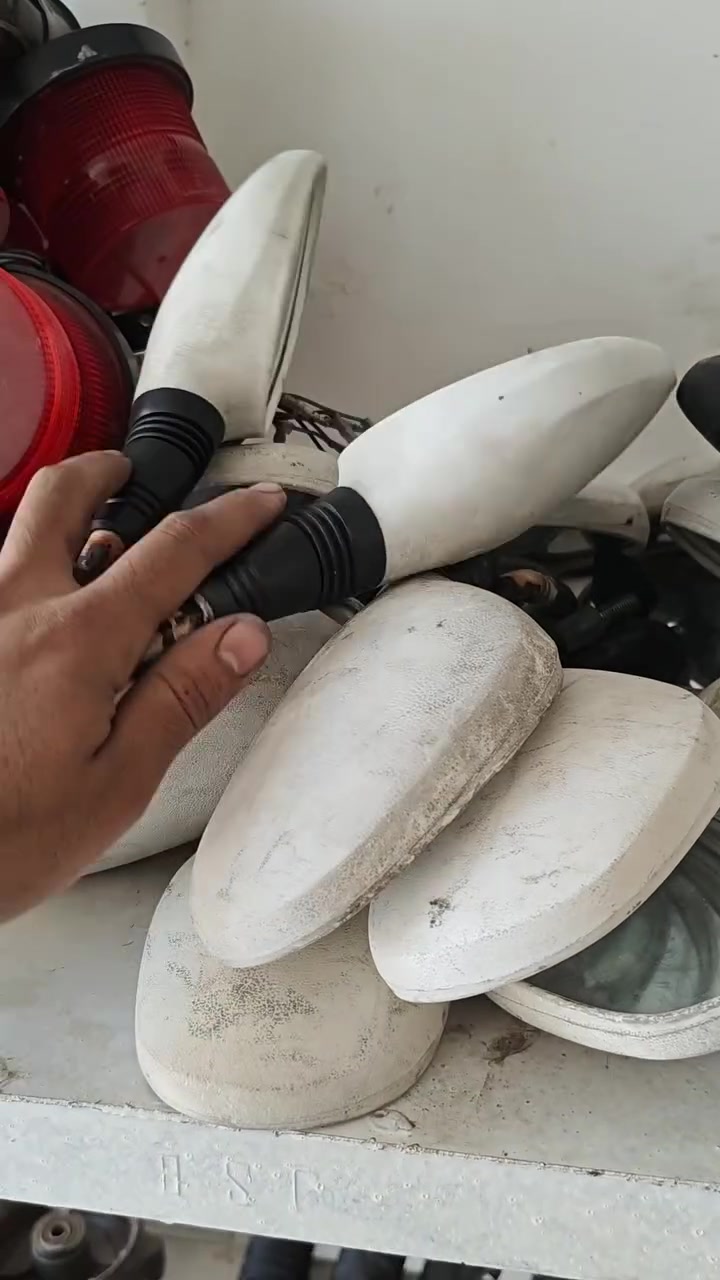 مجمع فدك 
المكان شطره مقابيل حسينيت ال عمر 
***********

