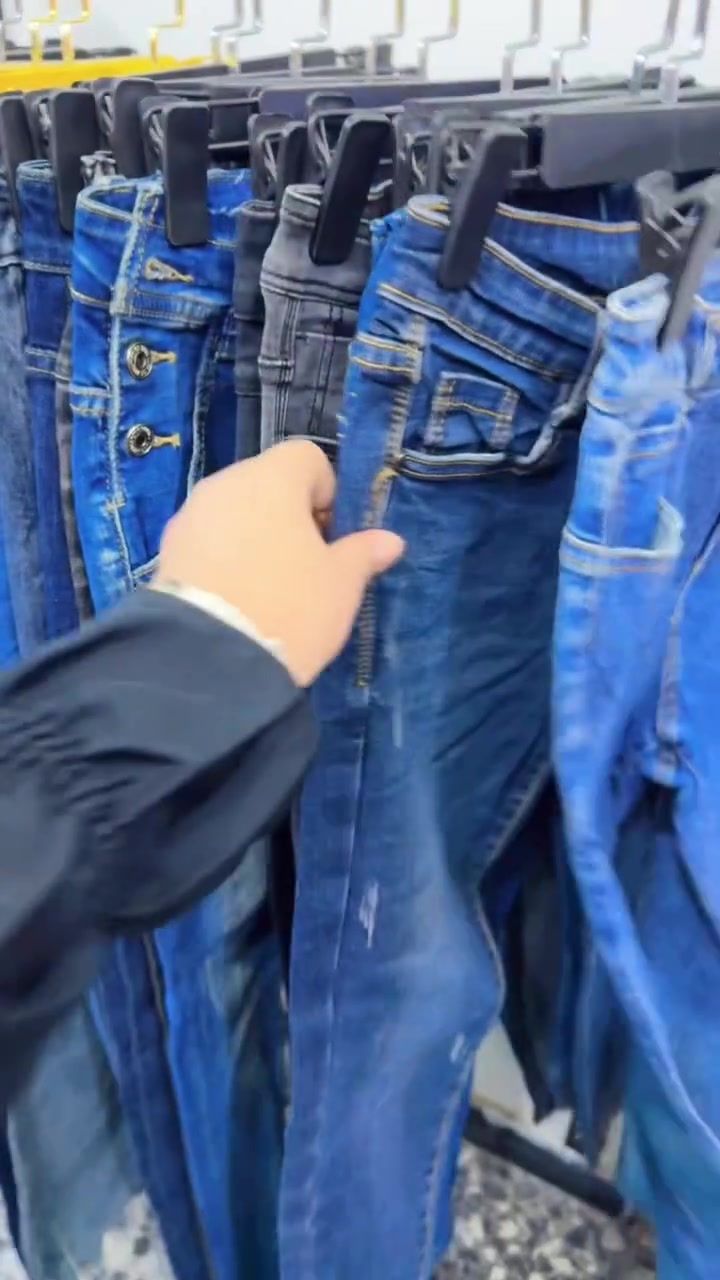 باله رجالي نسائي بناتي شبابي كولها متوفره بهذا المنشور واسعار مناسبه ملابس 
ملابس اطفال بأنواعها قطعه بالف 
قميص قطعه الفين 
بنطرون قطعه  3 
جمسوت قطعه الفين

