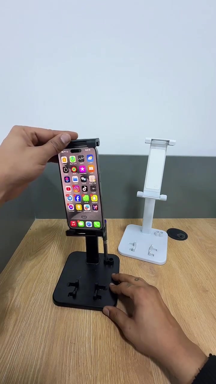 🔥📱 ستاند موبايل وآيباد — خلي جهازك بمكانه وارتاح! 🔥

تعبت من مسك الموبايل أو الآيباد بإيدك؟ 😍
هذا الستاند راح يسهل عليك الدراسة، الشغل وحتى مشاهدة الأفلام!

✅ دوران 360°
✅ ارتفاع قابل للتعديل لحد 42 سم
✅ تگدر تعدل الزاوية حسب راحتك
✅ مناسب للموبايلات والآيباد والتابلت
✅ قاعدة ثابتة وما ياخذ مساحة كبيرة
✅ ينطوي بسهولة وتگدر تخزنه بأي مكان
✅ مناسب للبيت، المكتب والطلاب 📚

🚚 توصيل لجميع المحافظات 🇮🇶

📩 تريد واحد؟ دزلي رسالة هسه واحجزلك!
⚡ الكمية محدودة — لا تفوتك!
