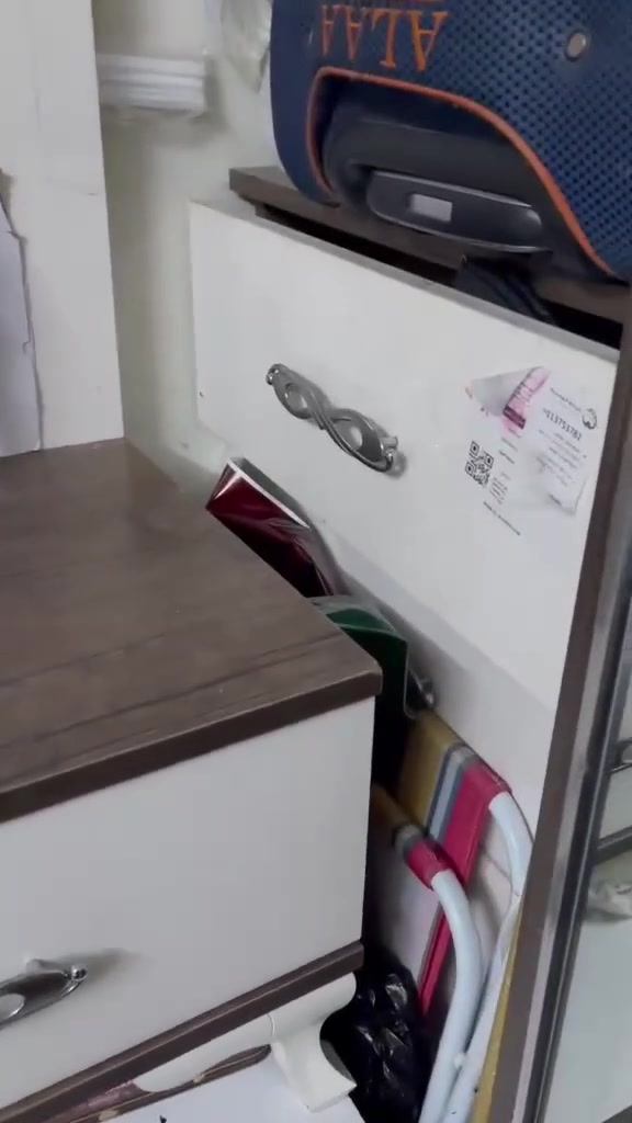 غرفة نظيفة • للبيع • بيها مجال
