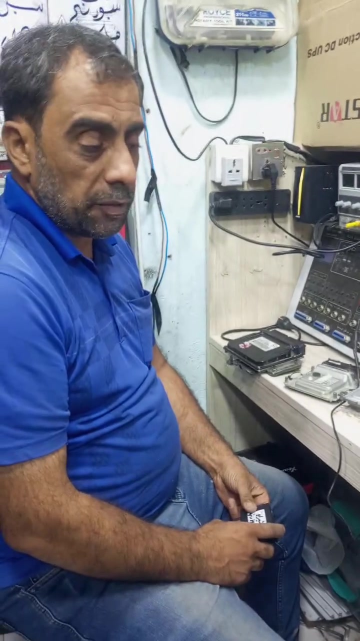 من 
مركز سما الكريم لبرمجة وكشف الاعطال 
            وفحص وبرمجة العقول 
                عمل 
      مفتاح ضائع 
السيارة شيري (فلاوين)
الرميثة/قرب البلدية/مقابل اعدادية الرميثة للبنين 
          كريم البركي 
***********/***********
