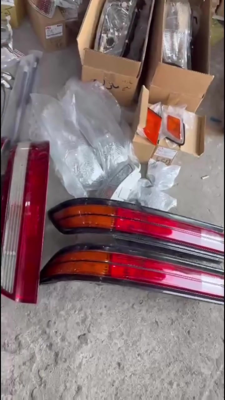 قطع غيار • لايتات • كرستا مارك شيزر