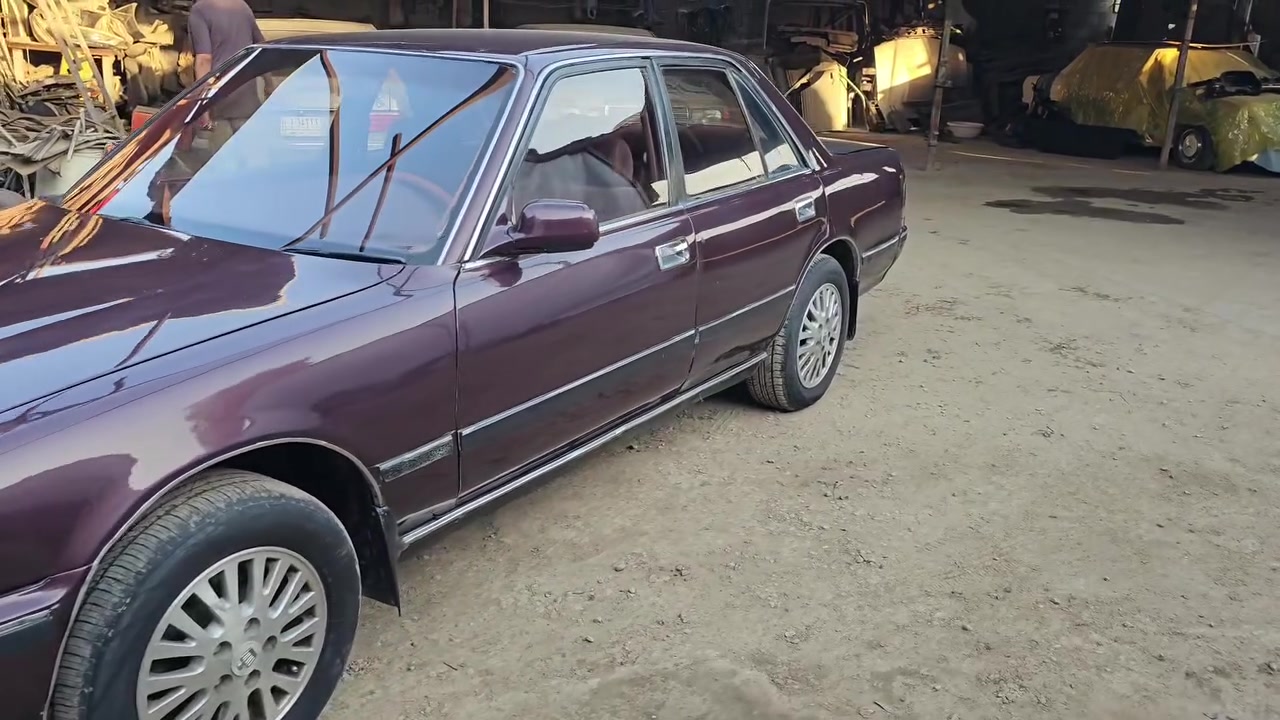 سلام عليكم مارك تكم كربلائي موديل 1990 رقم كربلاء انكليزي بسمي سنويه لغاية 2030 مكفوله من ضربه وكصه ونقل جثه سياره جاهزه كل نقص مابيه السعر 50  للاتصال ***********
