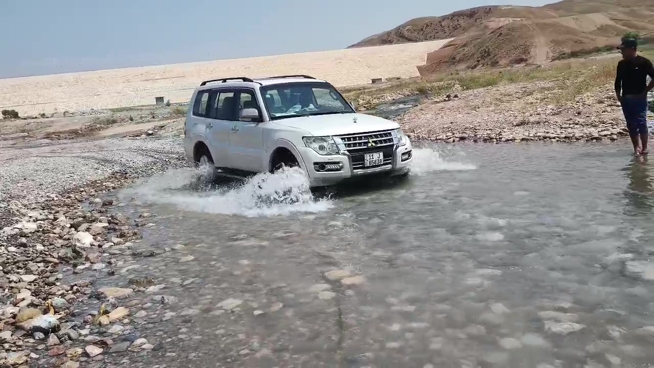 سلام عليكم باجيرو موديل 2010 فول مواصفات جاهزه من كلشي تبريد كهربائيات مكينه كير غرفه رقم بغداد انكليزي تحويل ثاني يوم السياره بيها 4 قطع صبغ السعر 90 بيها مجال قليل مستعجل عله بيعتها رقم التواصل ***********