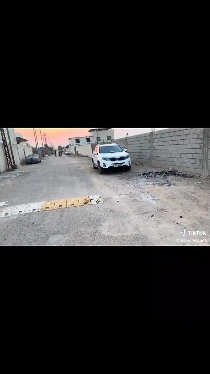 سلام عليكم ورحمه الله وبركاته دار للبيع مساحه 600 م وقف سني أصولي مسجل العنوان البصره أبي الخصيب البيت على شارع عام تبليط وعلى نهر جاري بناء البيت درجه أوله السعر 75 مليون 
اي استفسار اتصل على الرقم 
***********
