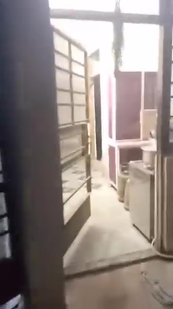 سلام عليكم بيت مساعه 125 م استقبل وغرف نوم 2 وحمام ومطبخ وكراج جبير خلف بانزين خانه بشارع محل السوداني *********** واتس فقط
