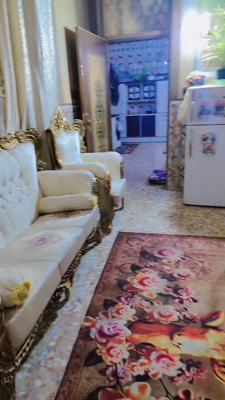 سلام عليكم عندي تخم للبيع..
مثل ماشوفون بصوره نضيف مامستعمل غير شهر..
نضافه ميه بالميه 100/100 العنوان حله بابل شارع ثمانين80 مقابيل مدينه العب أرض بابل..
السعر مناسب 550 وبي مجال كلش بسيط..
رقم الهاتف ***********
