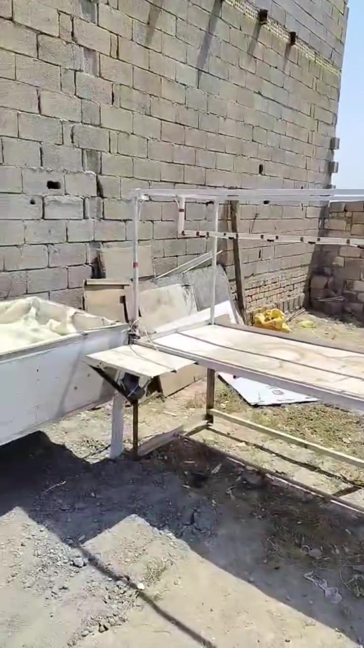السلام عليكم عيني عندي غراض مال دجاج مستعمله شي غليل العنوان بغداد المعامل السعر مليون وبيهن مجال استفسار على هاذ الرقم ***********
