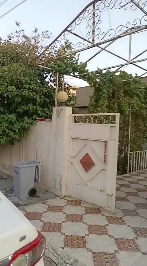 دار للبيع  طابق واحد ركن

في الأسرة والمفقودين المربع الذهبي خلف مول نزار

ااستقبال مع مطبخ وهول وغرفتين نوم وصحيات 

#المساحه 267متر  

للاستفسار الاتصال على☎️📞

***********
____

🏛 مكتب واحد اذار2_ حي عدن _  خلف سياج مدينة الالعاب مجاور اسواق عدن

.................................................................

نستقبل جميع عروضكم  🏡 في مدينة كركوك  🤝🌹

...............................
