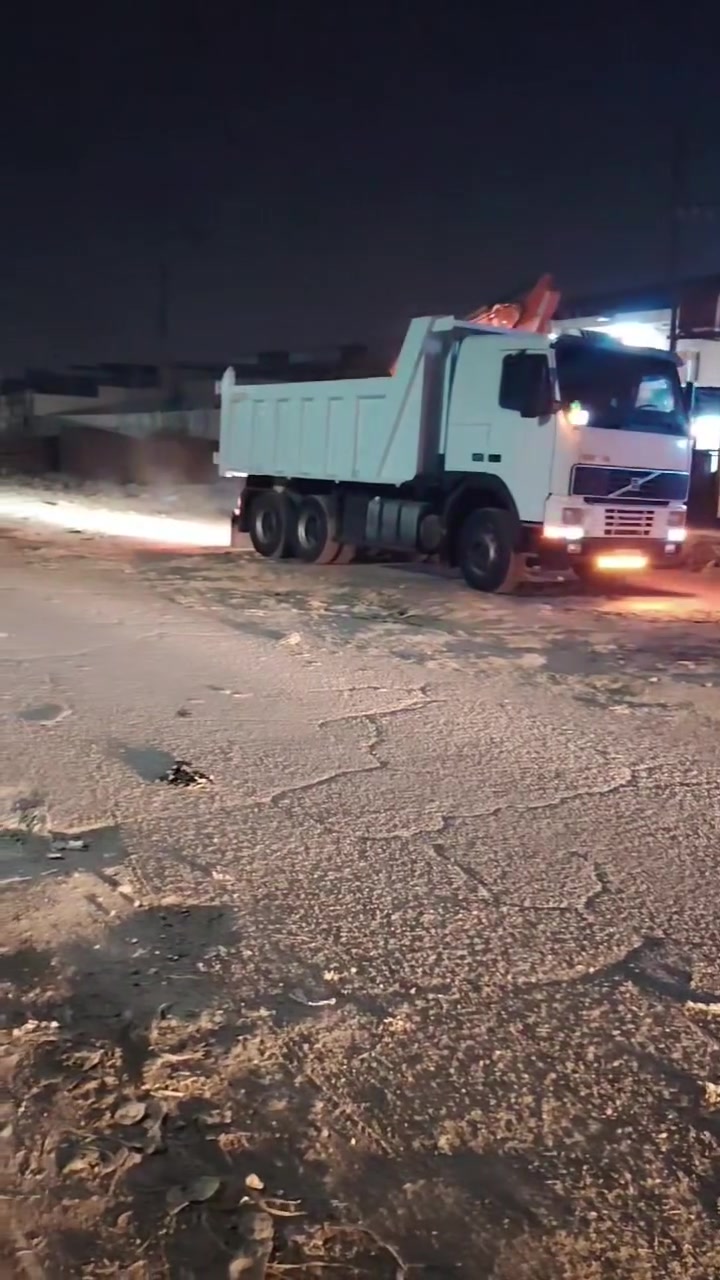 السلام عليكم فالفو البيع موديل 95حجم المكينه 420 مجموعه النكي مربع مكينه بيه تبخير رقم اربيل تحويل ثاني يوم الكير 3×3 السياره جاهزه الشغل العنوان بغداد رقم الهاتف ***********
