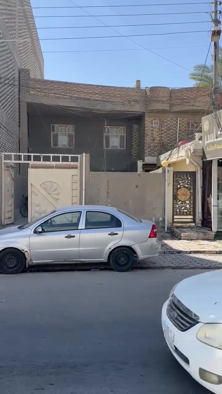 دار للبيع – حي الجمعية- النجف الاشرف

🏡🔥 دار للبيع – فرصة مميزة للسكن والاستثمار 🔥🏡
📐 المساحة: 130 متر تجاري

📍 حي الجمعية – شارع الوائلي

🏠 طابقين – بناء نظيف صب كونكريت
✨ الدار قابل للسكن أو الاستثمار

🔹 يتكون من:
🛏️ 3 غرف
🛋️ صالة
🍽️ مطبخ
🚿 مجمع صحيات

💰 سعر البيع: 270 مليون قابل للتفاوض

📍 مكتب العقيلة للعقار
📌 سايدين مستشفى الألماني – قرب جامع البصراوي

📞 ميسر كاظم: ***********
📞 أمير فيصل: ***********
