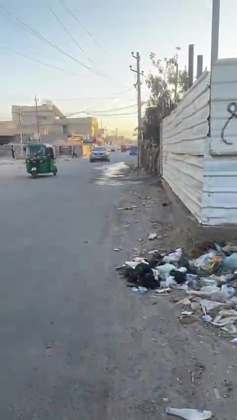 السلام عليكم
قطعة ارض للبيع موقع حلو وتجاري جنس الارض واقع حال
الوجه ٥ونص 
والنزال ١٨
الرئاسه قرب سكله ابو محمد
***********
