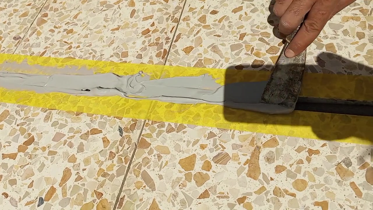 مواد معالجة جميع اصلاحات
ومعالجة الكونكريت من إلياف كاربونية ومن حقن
رطوبة الماء وجميع المشاكل ***********

