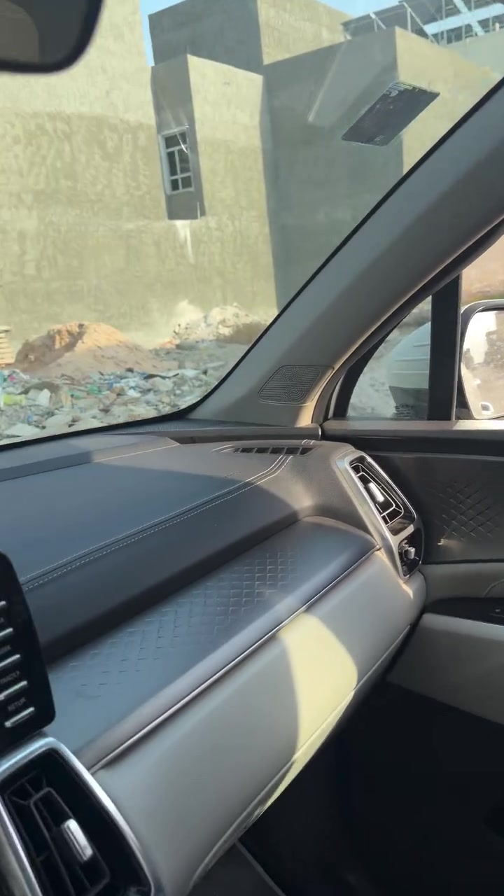 قطعه  ارض للبيع في مجمع الجواد السكني المساحة 80م على شارع 12 المدخل التجاري مال مجمع التواصل الاتصال ***********
