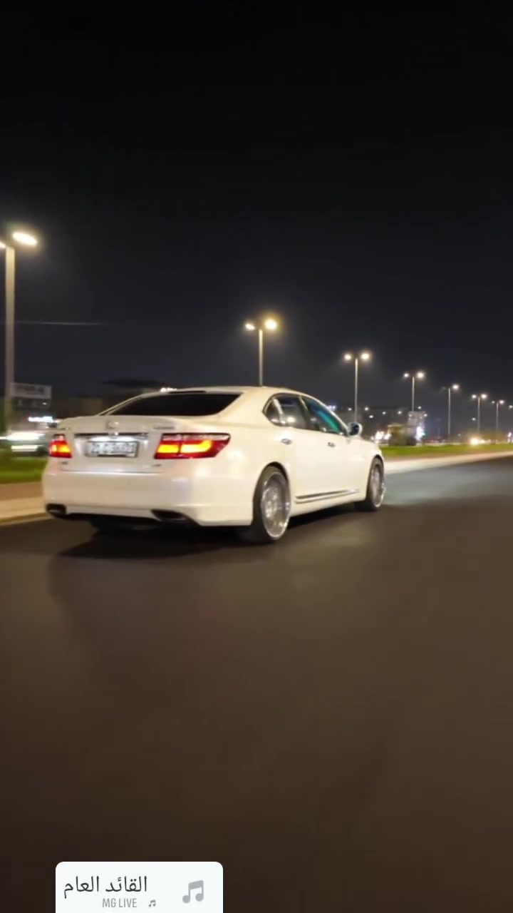 ﷽
اللهم صل على محمد وال محمد 

للبيع فقط 

لكزس فخر الصناعه اليابانيه

LEXUS 

الموديل 2007

الحجم LS460 

عداد المسافه220  الف كيلو متر 

المواصفات طلب خاص VIP

والصور موظحه كلشي 

حجم المحرك 8 سلندر سعه 4.6 

دفع خلفي ( اكسل ) 

ناقل حركه ( گير ) 8 نمر  بثلاث وضعيات 

مدخلها سيرفس ويشمل صدر حداديه 

+دهن وفلاتر + ميزانيه الكترونيه + باتري جديد 

 ياباني اصلي  

فحص وسنويه وهزه منتهيه

السياره خاليه من النواقص 

اختصر المواصفات المهمه فقط 

ابواب شفط  5 بصمات 

الصندوق كهراباء يصعد وينزل  

لايتات داينمك متحركه مع وضعيه السياره وزنون

المقاعد الخلفيه الي هيه كلش ممتعه طبعا 

تتميز بالمساج وهيتر وتبريد  وميز طعام وقاصه وديفيدي وأقراص 16 فول صاج  فول ايرباك كما موظح بالصور

نضام الصوت فدشي رهيب من شركه( مارك لفنسون)

شاشه اماميه  وشاشه خلفيه DVD

وانضمه جدا عديده بالسياره الصراحه نصها مو فاهمها 

اخوان السياره كلش جديده ومابيها نقص   السعر 170
المحرك وكير استوني شادهن مال كصه ماشيه 80 الف

صبغ حزام لجماليه كفاله من الكص والنقل جثه بسمي  تحويل ثاني يوم

مكانها بصره   للاستفسار ***********

***********فقط واتساب ابو رضا
