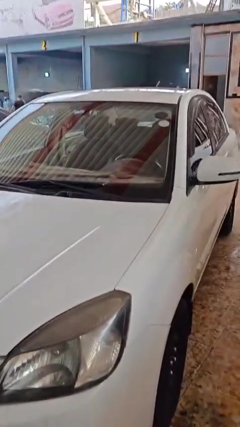 سلام عليكم سياره
 كيا ريو ٢٠١٢ بسمي
ضررها جاملغ ونص باب صبغ شاصي شويه معووج ومسحوب ومعدل يعني مايضر شي
سعرها 80 ورقه وبيها مجال شويه
***********
