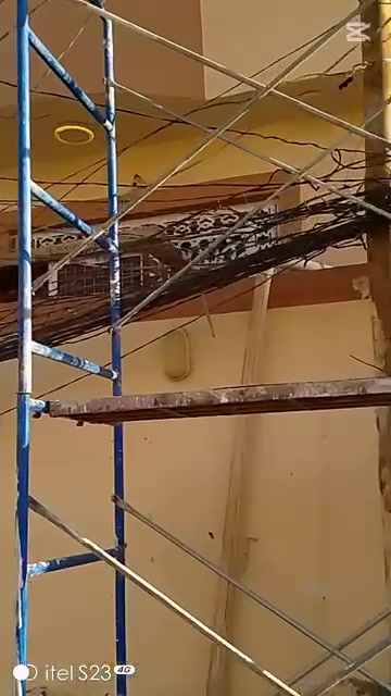 سلام عليكم اخواني اصحاب المولدات في جميع محفضات العرق يوجد كادر كهربائيين نشتغل تصفيت لوايرات مجانية يعني بلاش بدون اجور شغل درجة والة مثل ما تشوف بل صورة واي قطع يصير امسوليتنة احنة انسوي ونشتغل ايضن تحويلة موقع كامل نصب كابينات خارجية تصميم بورد داخلي تسليك ضفاير خارجية وهاذة رقمي ☎️‏‪*********** متواجد وتساب الخاص موجود