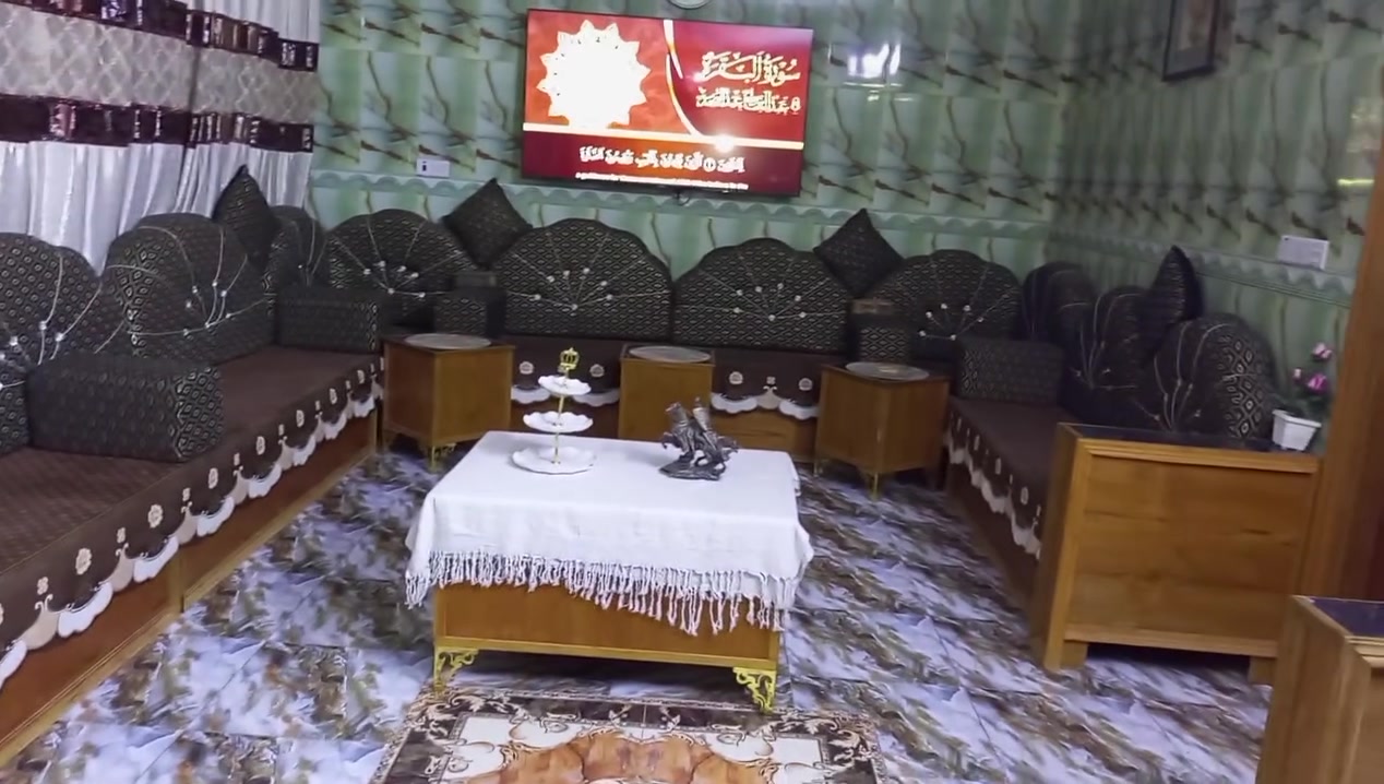 ديوان ابلوك صاج اسفنج ضغط عالي نظافته 95 الطول 16متر مع 7كوشات وسيت طبلات الكبيره وسطيه اواربعه اصغار العنوان ديوانيه دغاره السعر علخاص اواتصال بلرقم ***********
