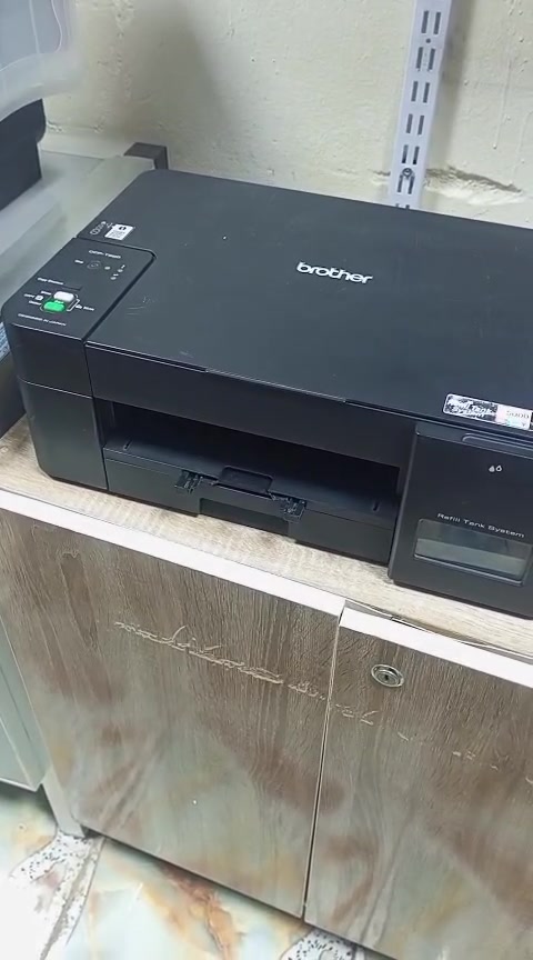 🖨️ طابعات مستعملة للبيع – بحالة جيدة

🔹 Brother T220

* طباعة ملونة وأبيض وأسود.
* تعمل بالحبر السائل.
* الحبر متوفر في الأسواق وسعره اقتصادي.

🔹 Canon 3010

* طباعة أبيض وأسود فقط.
* تعمل بكارتج جوكر.
* الكارتج متوفر في الأسواق وبأسعار مناسبة.

✅ البيع فقط.

📞 للاستفسار والتواصل:
***********
