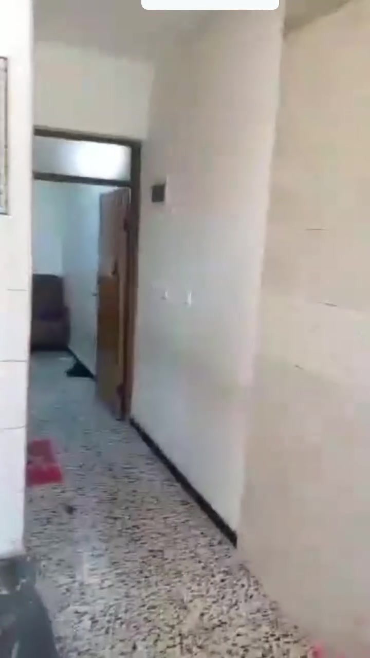 ٥٠ متر بلاش يرهم قصط مقدمه ٢٥ او نقد سعره ٣٧
يحتوي على غرفتين نوم صاله مطبخ خدمات منطقة الدوانم قرب الشرطه الخامسه طابو زراعي سند 25 لاستفسار اتصل *********** ابو دموع مكتب حميد متاح واتساب
