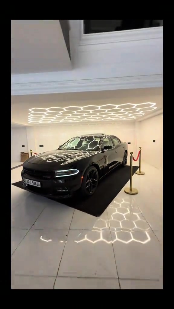 دوج تشارجر 2019 مواصفات sxt وارد كندي كلين تايتل فقط بوند مبدل بأصلي السيارة سلايت ونقاط عمياء مواصفات الsxt معروفه  تفاصيل اكثر عن السيارة  *********** *********** #الشعب_الصيني_ماله_حل😂😂 #سيارات #capcutvelocity #دوج #الموصل_دهوك_اربيل_بغداد_كركوك 

