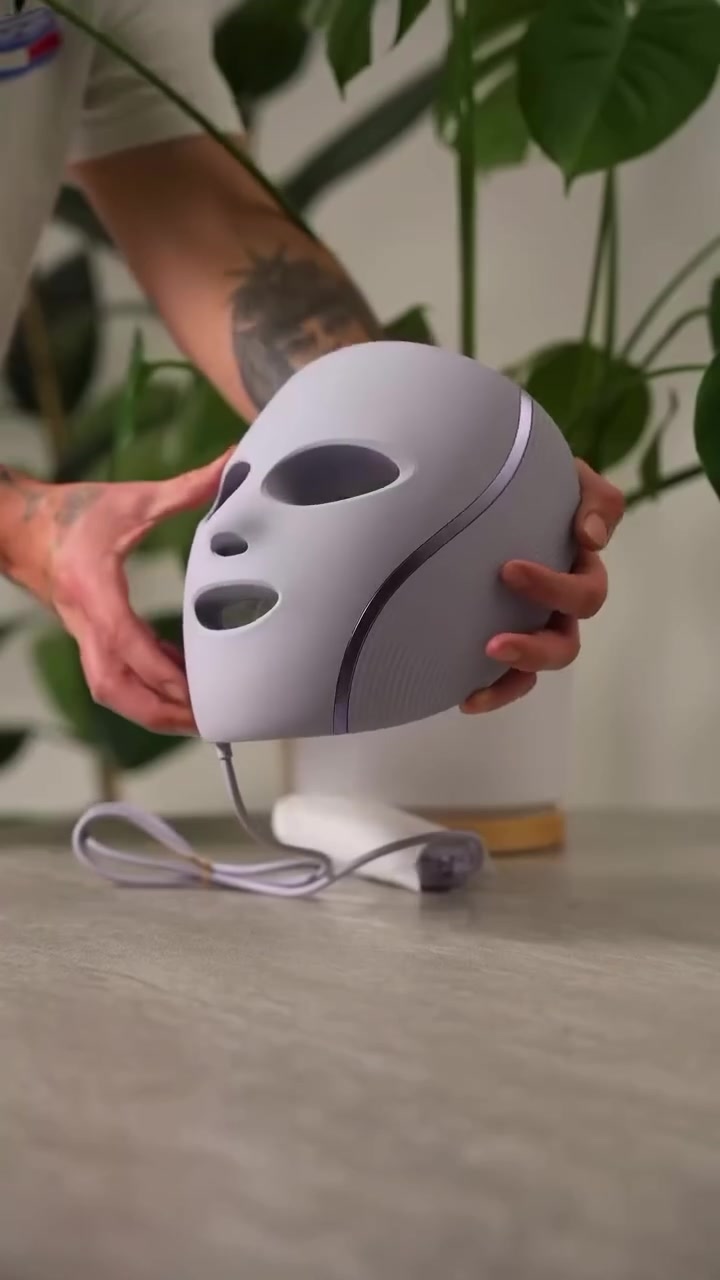 ✨ دلّلي بشرتچ بالعناية الاحترافية بالبيت! ✨
قناع Shark CryoGlow بتقنية LED + التبريد ❄️💡
يساعد على تقليل مظهر الخطوط والانتفاخ والعيوب، ويخلي البشرة تبين أنضر وأحلى 🌸

🔥 4 أوضاع للعناية اليومية
📦 متوفر الآن
📞 للطلب: ***********
🛍️ امزون ابو منتظر
