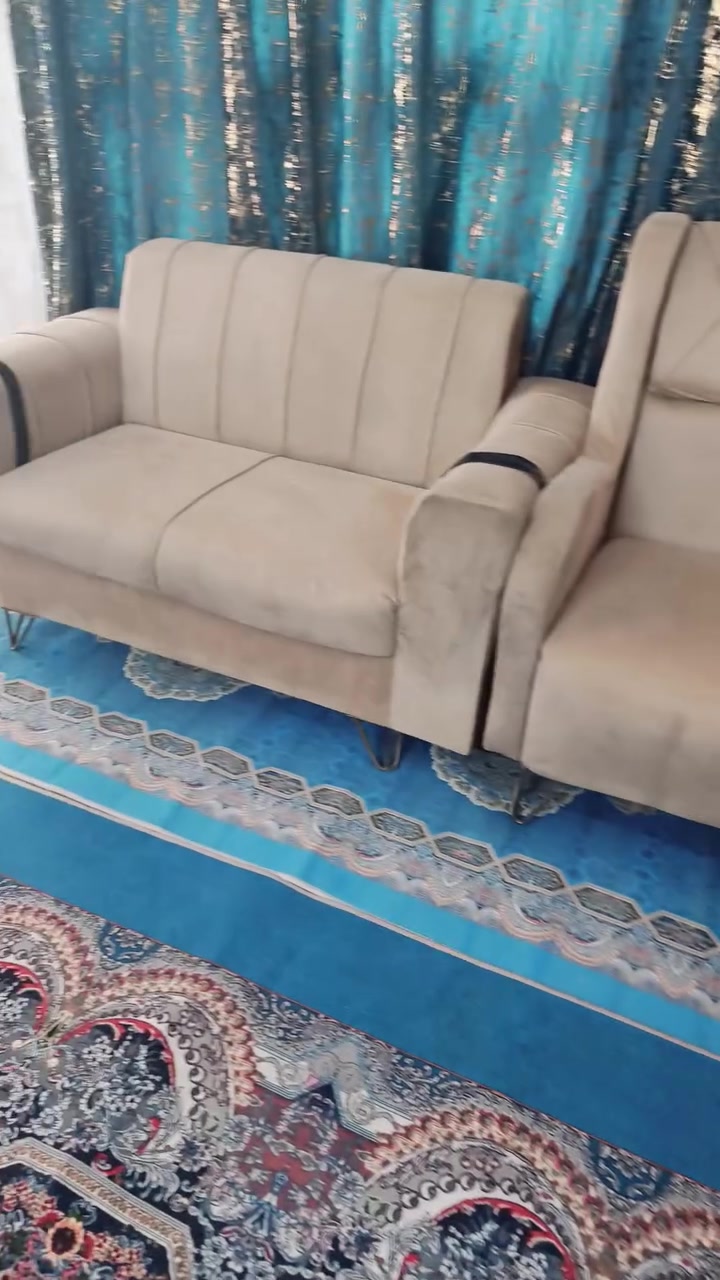 تخم ست مقاعد نضيف للبيع مكاني مهرجان سبع تلاف
