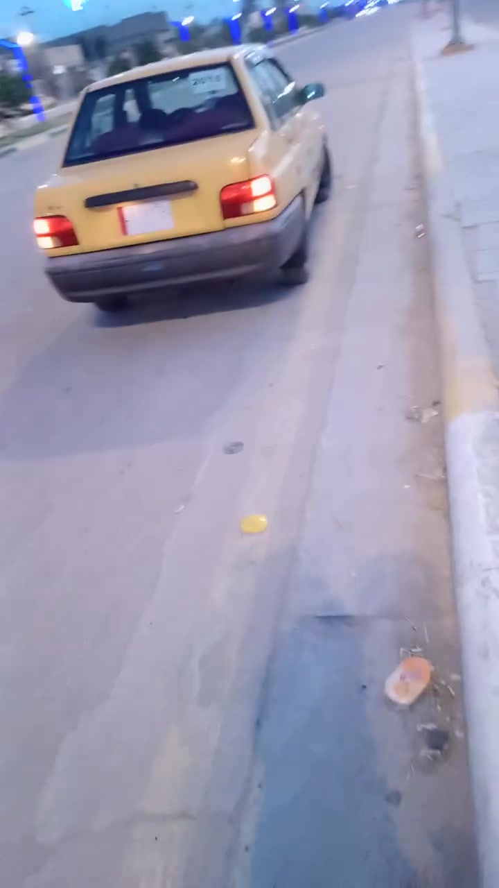 السلام عليكم حبايب سايبه موديل ١٥ مصفره هيه وغراماته سياره حداديه كهربائياته جدد تخم دايرات رقم كربلاء انكليزي وبسمي السعر ٣٥ وبيه مجال بكاني كربلاء أمن الداخلي ***********
