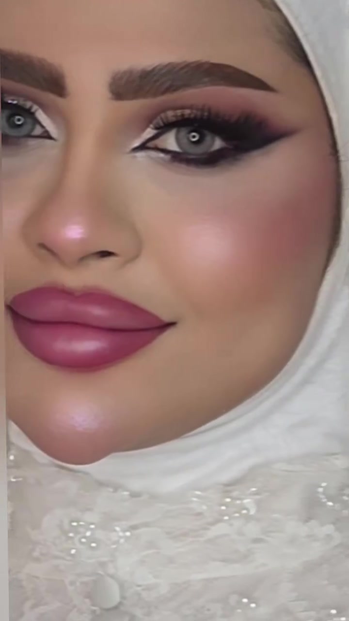 ✨ تألقي كالأميرات في ليلة العمر مع مركز مريم زيعور &ماريا بيوتي! ✨
لأنكِ تستحقين الأجمل في ليلتكِ الاستثنائية، يقدم لكِ مركز مريم زيعور ماريا بيوتي العرض الأقوى والأفخم ضمن عروض مكياج وتسريحه عروس vip+ فستان عروس 2026 معا خيارات واسعه للفساتين ! 👑👰‍♀️
💎 بكج العروس المتكامل 450,000 دينار فقط معا الفستان على ختياركِ :
 ✨ طلاء جسم كامل لإشراقة مخملية
 👁️ رموش طبيعية 100% لمظهر عيون جذّاب
معا عدسات طبيه 
اضافر تناسب ذوقكِ
🔥 ولم ننتهِ بعد! تخفيضات ومفاجآت مميزة على كافة أقسام المركز:
💇‍♀️ العناية بالشعر وتسريحاته الاومبيرا والخصل وجميع التكنيكات | 🌿 جلسات البروتين والترميم | 💅 بديكير ومنيكير بأحدث الأشكال | 🧖‍♀️ حمام تركي للاسترخاء والنظافة الفائقة
📍 العنوان: النجف الأشرف - حي السلام - مقابل لعبة المقص (ألعاب السلام)
📞 للحجز والاستفسار: سارعي بالحجز فالأماكن محدودة!
***********
✨ مريم بيوتي.. حيث تبدأ حكاية ألقكِ! ✨ #مكياج#تسريحه#اعراس#مريم زيعور#ماريا بيوتي
