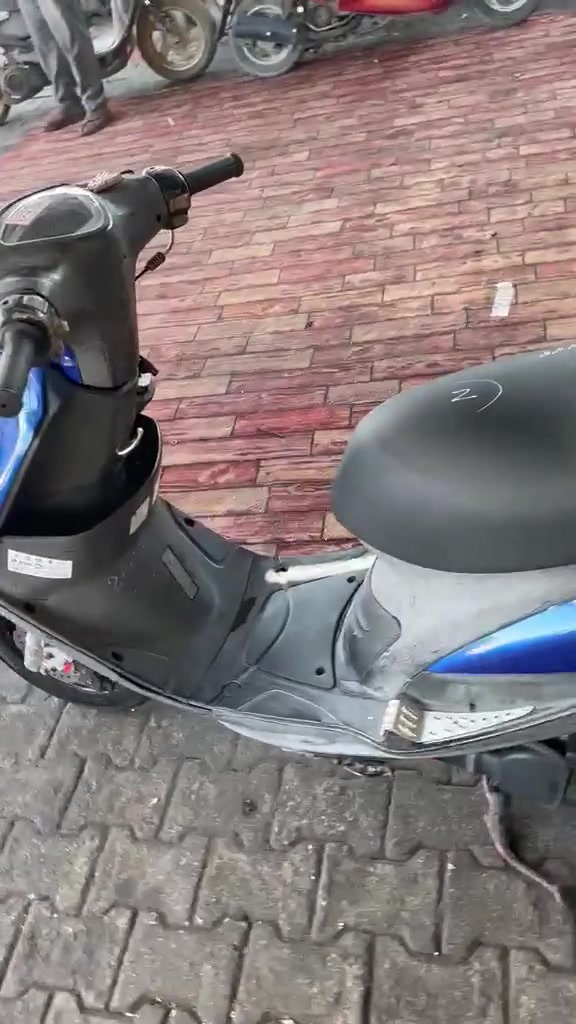 سلام عليكم🙋‍♂️
دراجه ماكس عدله فول تزويد للخير مكينه نعومه فول شلعه ومعدل كهربائياته كله شغاله ماناقصه برغي تزويد كامل حته كلج 

ويلكب اصلي تواير كارتون الاصليات بعني ماكو داعي اشرحلك 

مكان رميثه(***********)
