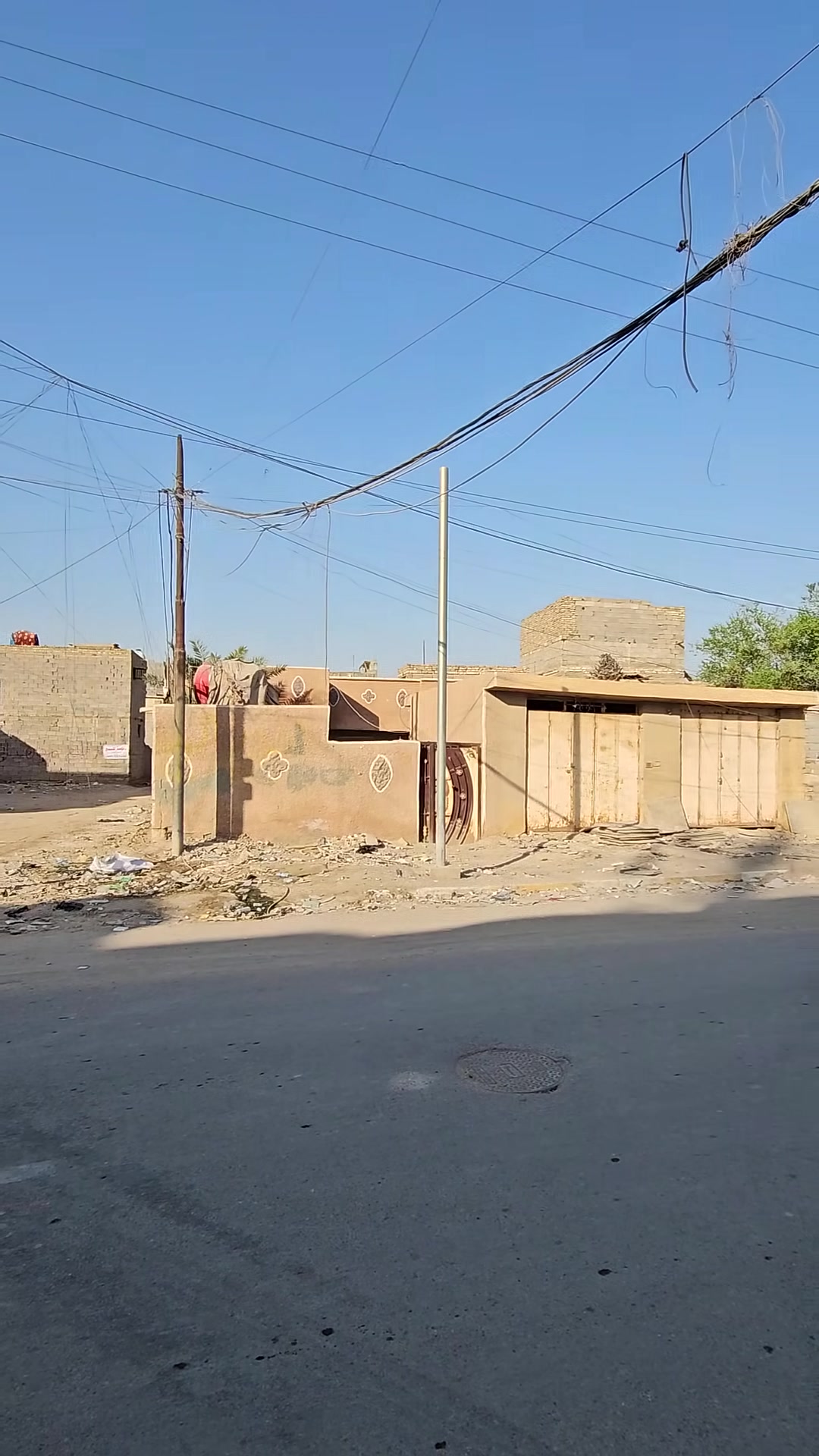 أرض تجارية • ٣٧١م • شارع أبو أحمد