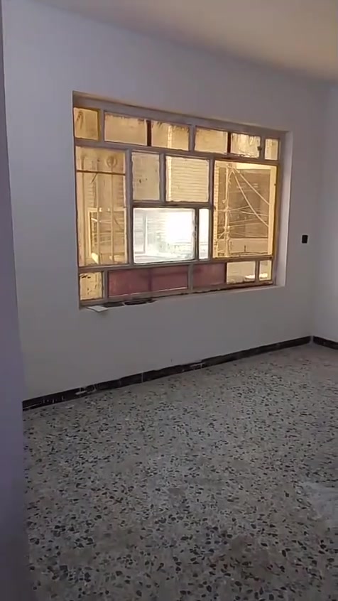 الدوره • طابق أول • بدون دلالية