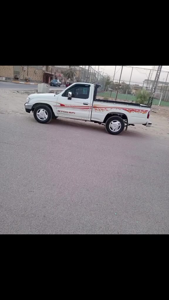 سلام عليكم جمره تك البيع موديل 2002 رقم مثنى بسمي مكفوله ضربه وتبديل مجرد البدي بيه جراد وراشه مكان سياره الرفاعي الهاتف ***********
