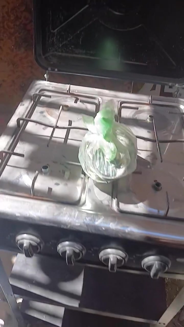سلام عليكم طباخ ابو اربع عيون كامل نار زركة فحص امام المندوب 
طباخ مستخدم ١٠ ايام فقط بعدة جديد 
السعر ٤٥ الف مع توصيل لجميع مناطق 
***********وتساب 
***********
