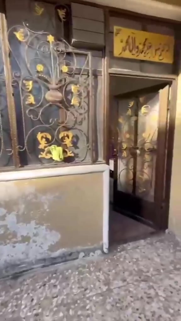 مشتمل في الشالجيه  للبيع 100 متر الواجهه 10 والنزال 10 توزيع وزاره النقل للأستفسار مكتب عمار الكناني للعقار
***********
***********

نص مكتوب في الصور:
- 5:39 م