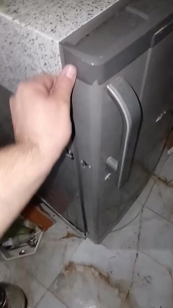 ثلاجه • براد ماء • للبيع