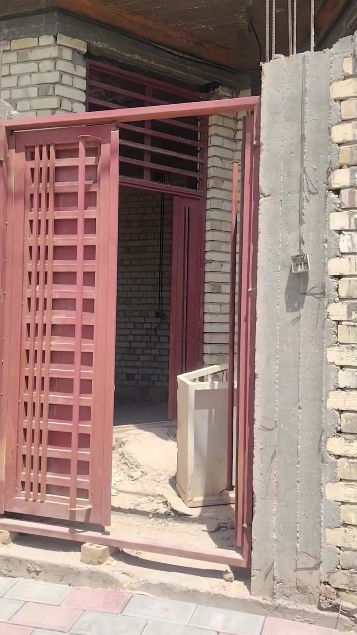 مشتمل للبيع باقي الدواخل ماكامله  بحي ابو جوعان. ١٠٠ م. 10×10   غرفه  صاله مطبخ استقبال مجمع صحيات السعر ١٠٠ او بي مجال ***********

