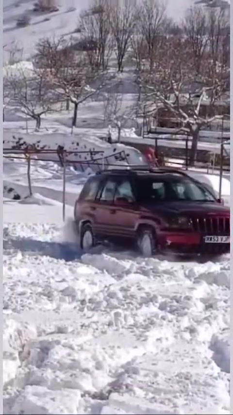 جێب 2008 4x4 دەبڵ ئەکسل بۆ فڕۆشتن و گۆڕینەوە  سەیارەکە ساخە سڵایدە کوشن خەزنە کوشن جلدە  شاشەیە  چوار جامکارەبایە V8  دەبڵ ئەکسل و گێڕ و مەکینە و تەقەو ڕەقەو دەعم و لێدراو کارەبای هەمووو گیانی بەشەرت زۆر بەقوەتە  کامل مەسرەفە سەیارەکە هەموو گیانی بەشەرت شوێن دەربەندیخان *********** ئەدمین❤️
