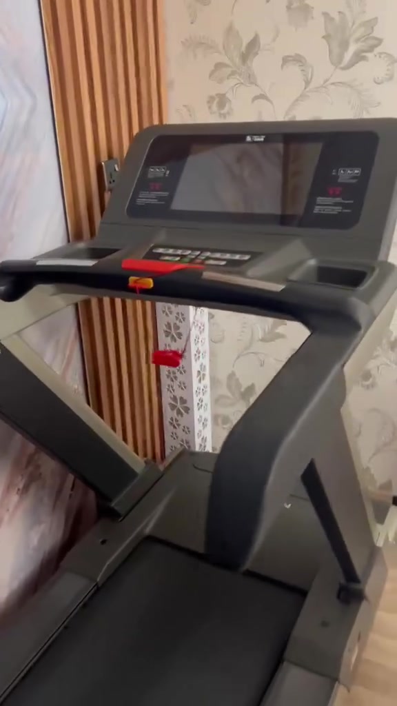 جهاز جري أصلي للبيع 🏃‍♂️
نظيف وحالته ممتازة، استخدام قليل جداً.
للمهتمين والتفاصيل والسعر مراسلة 
***********
بغداد الكرخ
